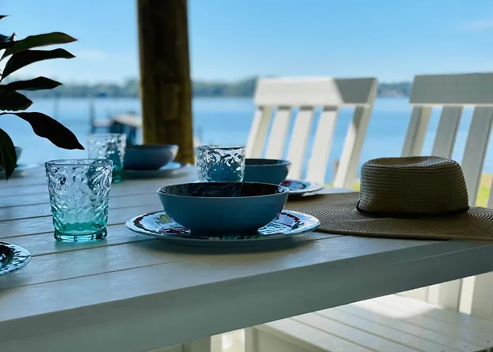 Navarre Bayhouse Retreat